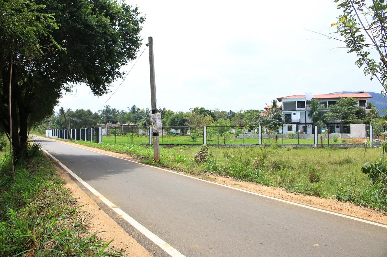 Freedom Village Dambulla Esterno foto